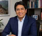 Dr. Jorge Salazar especialista en sustentación y defensa de tesis